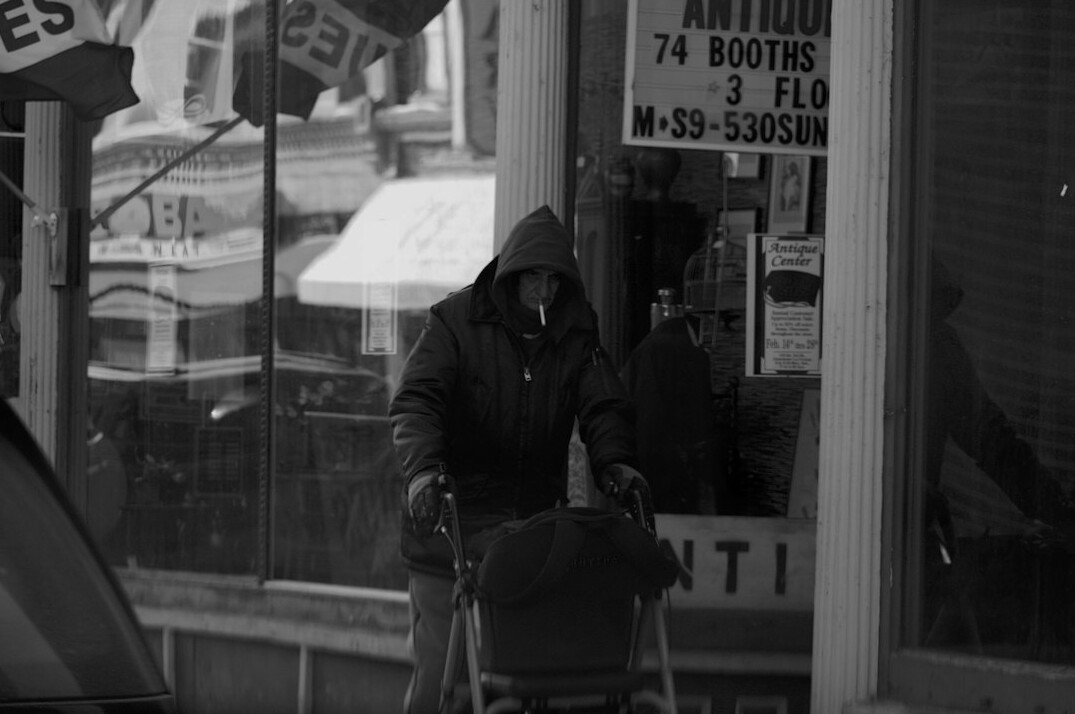 store detective catching thief