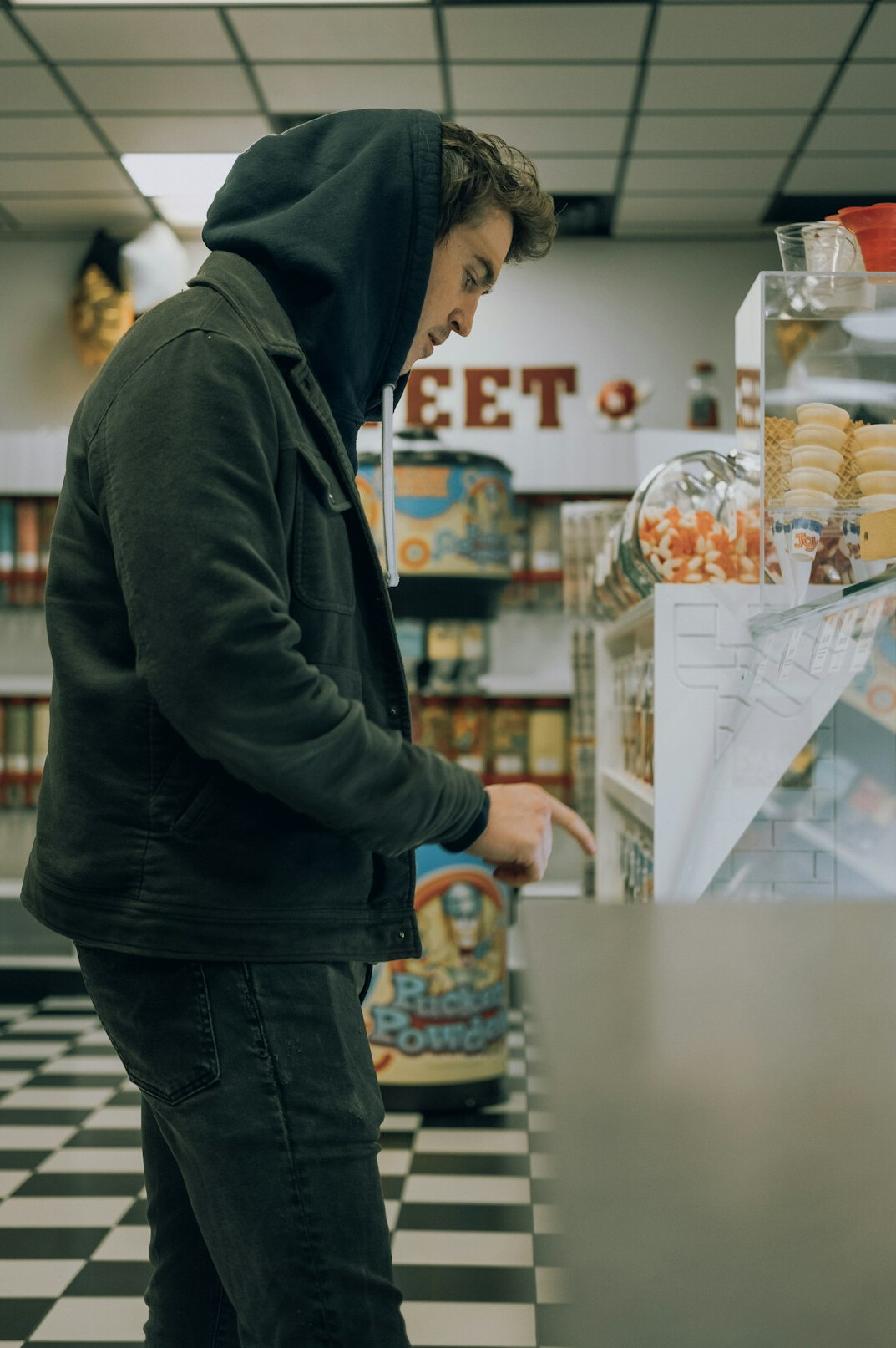 store detective investigating theft